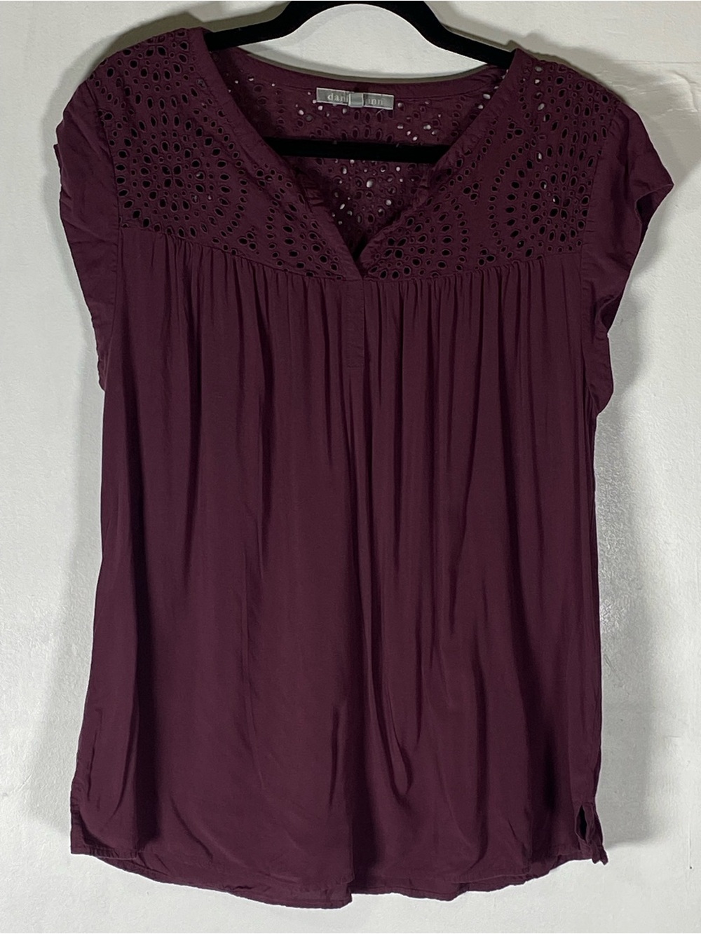 Daniel Rainn Plum Eyelet Boho Blouse Flutter Sleeve Top PXL NWT